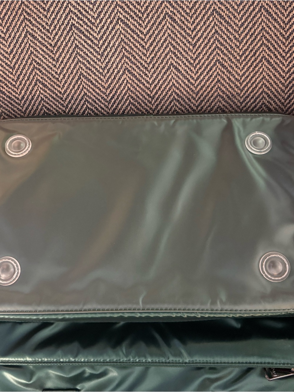 lug Quilted Tote in Emerald Green - Picture 4 of 5